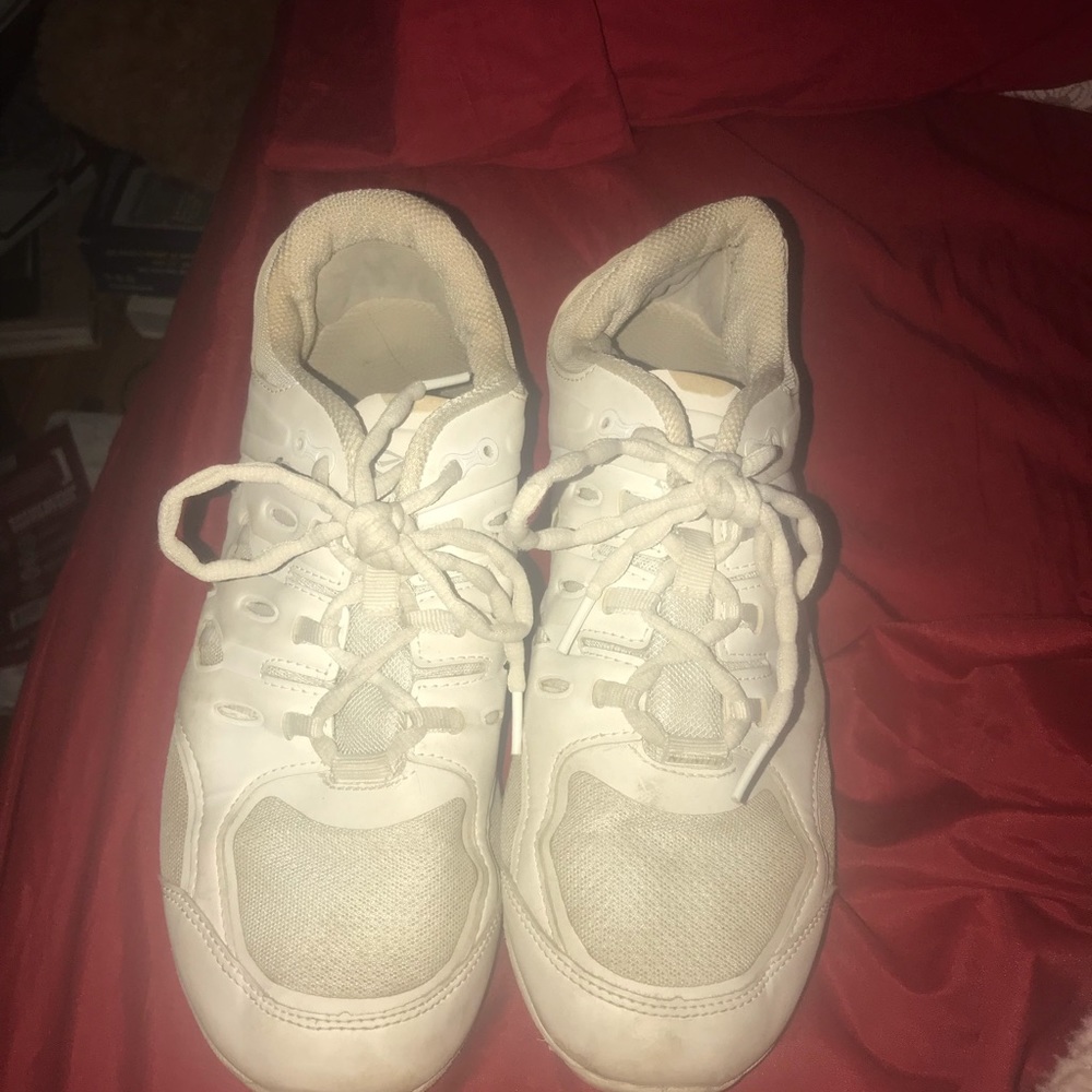 Halo infinity cheer shoes